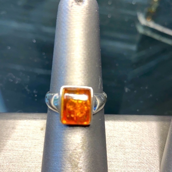 Ladies Sterling Silver Ring with Amber Stone - Picture 3 of 14